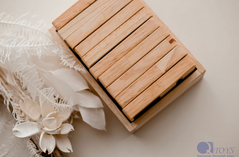 Number Tray with 50 Wooden Beads