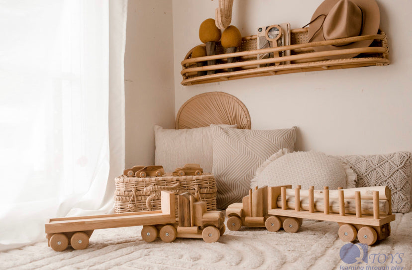 Wooden Log Truck