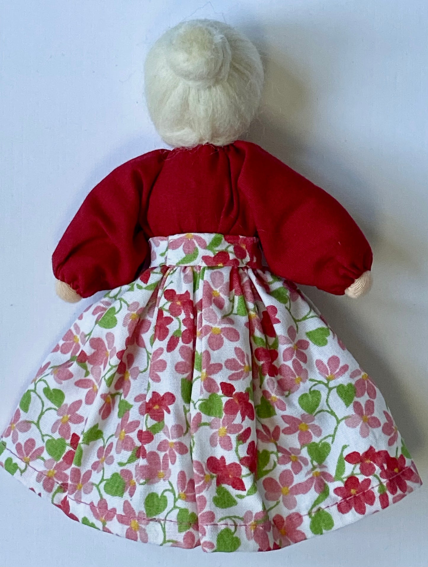 Evi Grandmother 14cm
