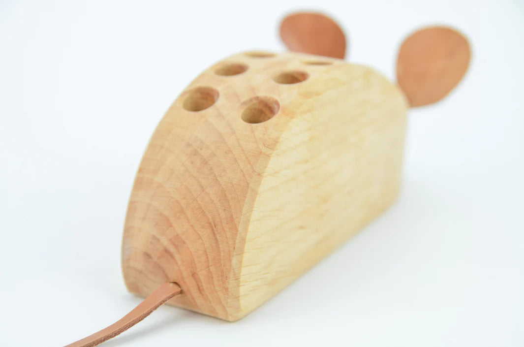 Drei Blatter Wooden Pencil Holder Mouse